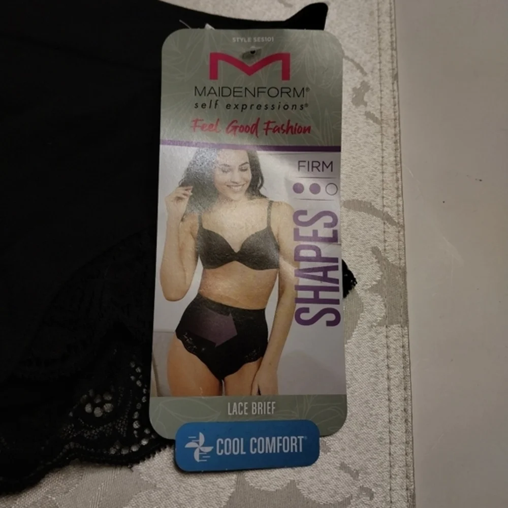 Maidenform NWT Size Small Shapes Shapewear Firm Tummy Control Lace Brief‎ Black